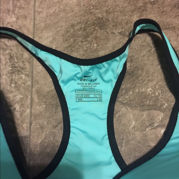 Nike Sports Bra - Picture 2 of 3